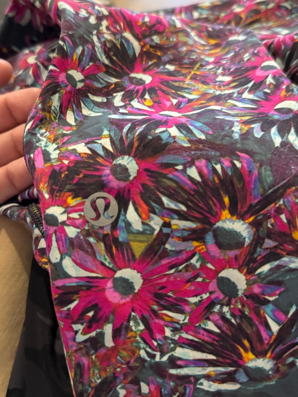 Lululemon Base Pace High-Rise Tight Leggings 28" Floral Electric Multi - Picture 7 of 8